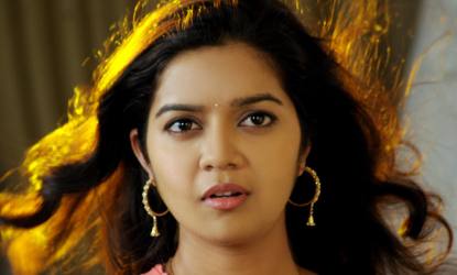 Colors Swathi hot affair with Tamil hero?