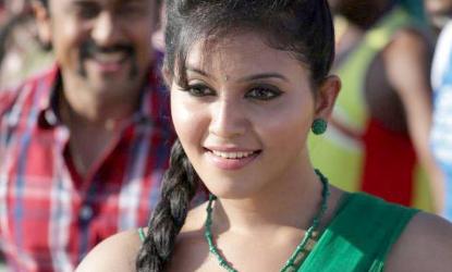 Anjali hot in item song