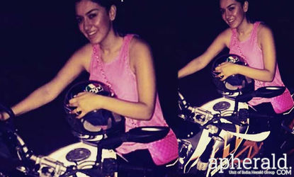  Spotted: Hot Hansika