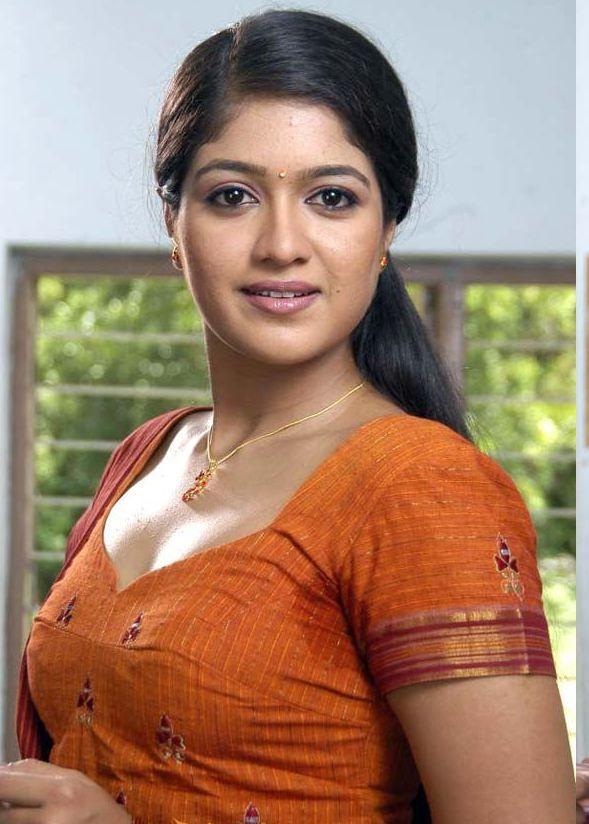 Mallu Actress Sexy Glamour Photos