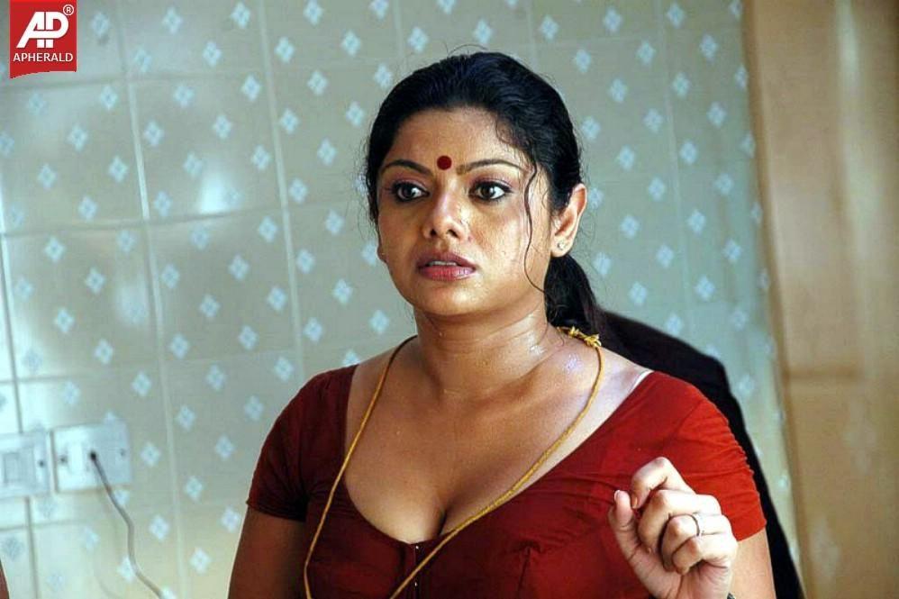 South Indian Actress Hot Cleavage Photos-5283