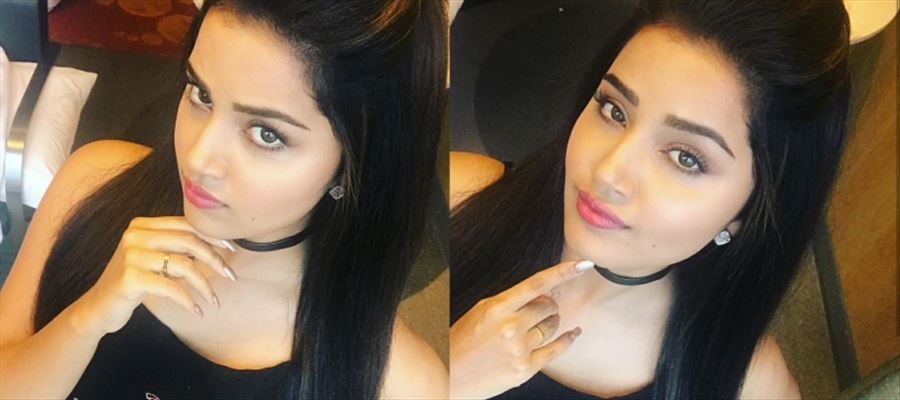 These 12 Photos of Mesmerizing Beauty Anupama Parameswaran will show you what Hot + Sexy + Cuteness means! 