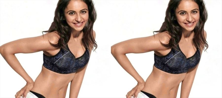 Rakul Preet goes 'BOLD' in Two-Piece just to give 'Indirect Hints' !?!