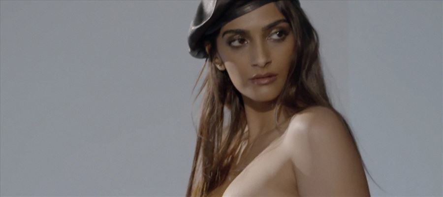 Sonam Kapoor will make you sweat even in this winter season - 7 Hot Photos Inside