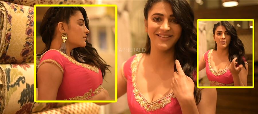 29 Photos of <a class='inner-topic-link' href='/search/topic?searchType=search&searchTerm=SHRUTI' target='_blank' title='click here to read more about SHRUTI'>shruti </a>Haasan for Bridal Shoot