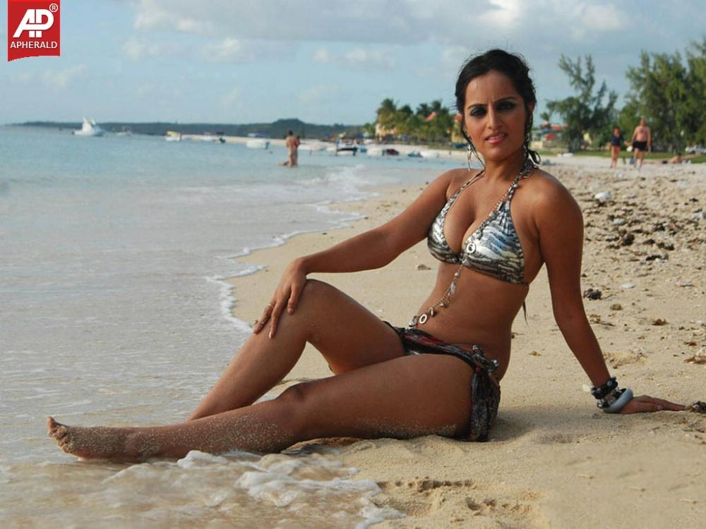 Bikini Photos Of Bollywood Actress 14