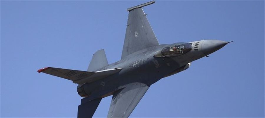 Pakistan Air Force's F-16 that violated Indian air space shot down - No Indian jet shot, no pilot captured